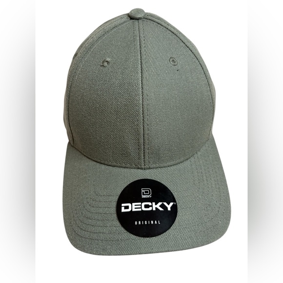 Decky Other - Decky grey fitted baseball hat. Men’s size 7 1/8. NWT